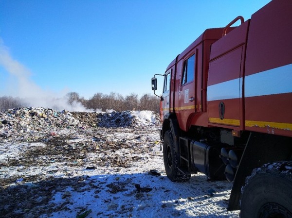 Жители поселка Роза задыхаются от едкого дыма Жители поселка Роза задыхаются от едкого дыма