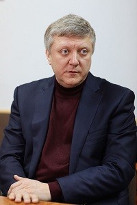 Дмитрий Вяткин: изменения в Конституции не меняют государственный строй Дмитрий Вяткин: изменения в Конституции не меняют государственный строй