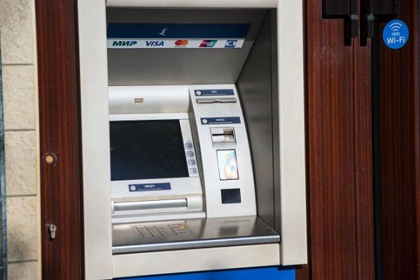 Бескредитное счастье. Стоит ли челябинцам верить рекламе о списании долгов