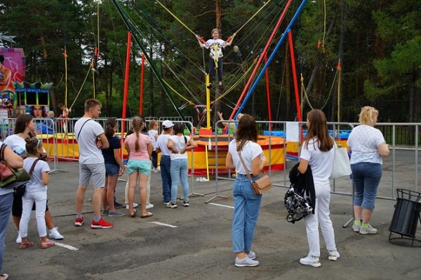 В Челябинске запустят онлайн-приложение для покупки билетов на аттракционы В Челябинске запустят онлайн-приложение для покупки билетов на аттракционы