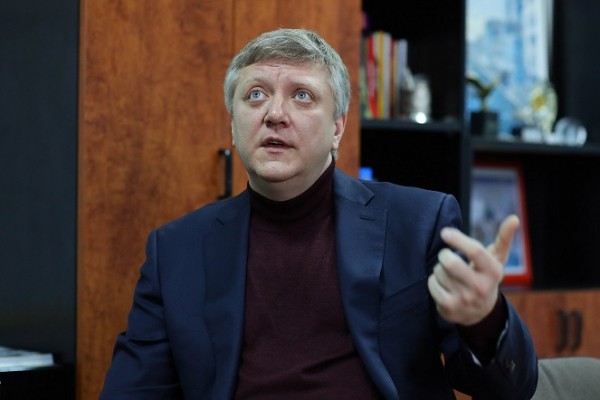 Дмитрий Вяткин: изменения в Конституции не меняют государственный строй Дмитрий Вяткин: изменения в Конституции не меняют государственный строй