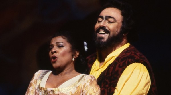 Челябинцам в самоизоляции: «Сон в летнюю ночь» и не только