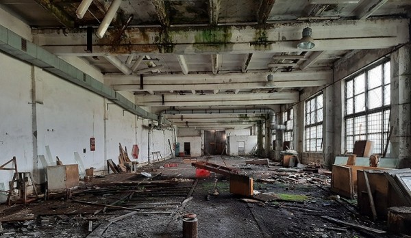 Зона отчуждения. Сталкеры показали руины заброшенного завода в Челябинске Зона отчуждения. Сталкеры показали руины заброшенного завода в Челябинске