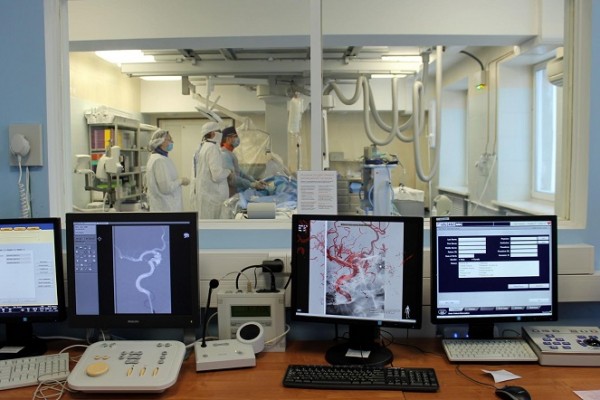 Челябинские врачи спасли больного с разрывом аневризмы