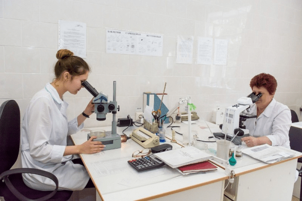 Водоснабжение и водоотведение города в разрезе проблем. Денис Поташев: «Мы готовим живую воду» Водоснабжение и водоотведение города в разрезе проблем. Денис Поташев: «Мы готовим живую воду»