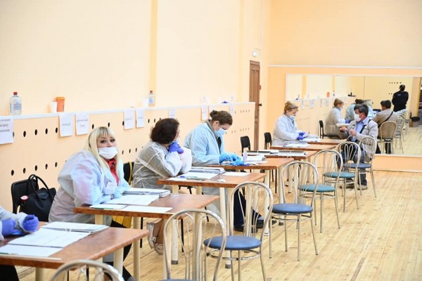 На участках Челябинской области заботятся о безопасности избирателей