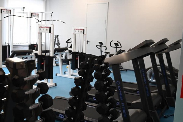 Текслер пришел на линейку в гигантскую школу на «северке» Текслер пришел на линейку в гигантскую школу на «северке»