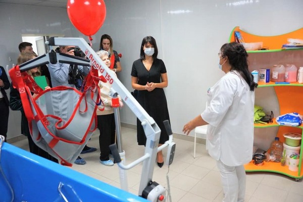 Ирина Текслер поздравила челябинский центр для детей с ДЦП с 20-летием Ирина Текслер поздравила челябинский центр для детей с ДЦП с 20-летием