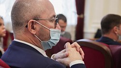 Фоторепортаж с вручения удостоверений новоиспеченным депутатам Заксобрания Фоторепортаж с вручения удостоверений новоиспеченным депутатам Заксобрания