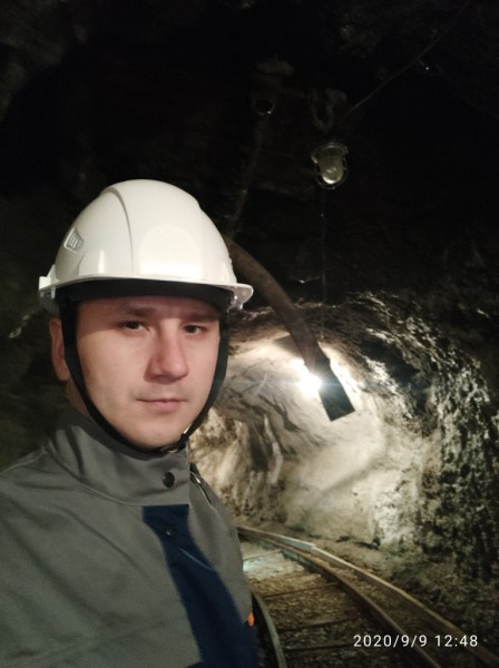 Челябинский чиновник поделился подземным селфи