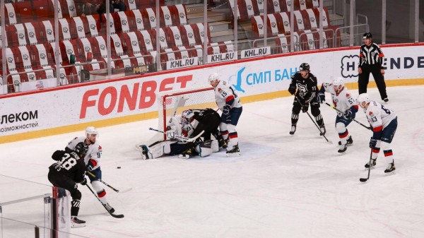 «Трактор» принимает на своем льду нижегородское «Торпедо». Текстовая трансляция