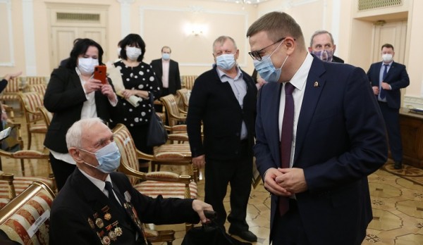 Мощь страны. Губернатор Алексей Текслер наградил лучших танкостроителей Мощь страны. Губернатор Алексей Текслер наградил лучших танкостроителей