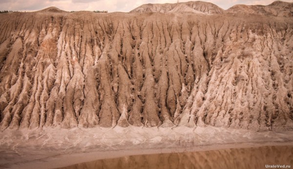 Инопланетные ландшафты. Жителей Урала удивили «марсианские» карьеры Инопланетные ландшафты. Жителей Урала удивили «марсианские» карьеры