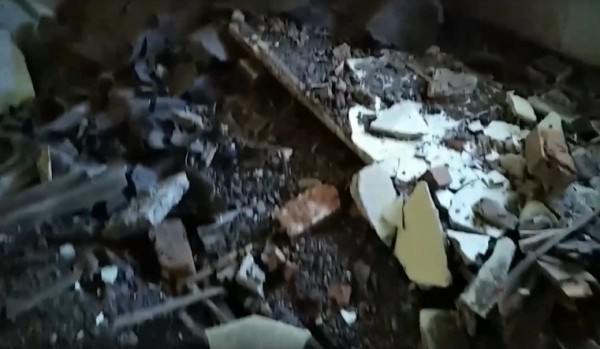 Потолок обрушился в жилом доме на Южном Урале