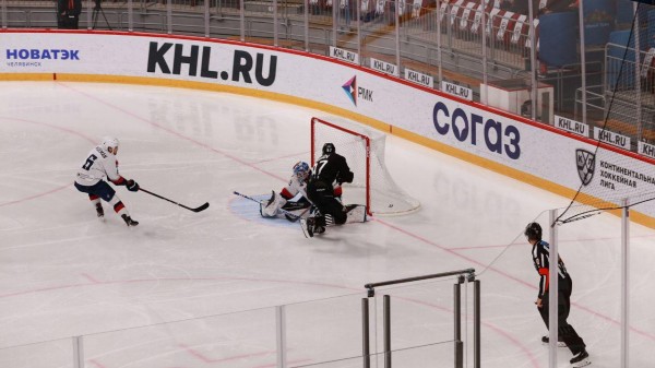 «Трактор» принимает на своем льду нижегородское «Торпедо». Текстовая трансляция