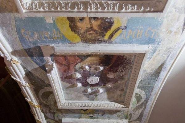 В челябинском храме при реставрации нашли старинные фрески