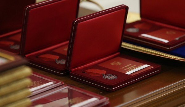 Мощь страны. Губернатор Алексей Текслер наградил лучших танкостроителей Мощь страны. Губернатор Алексей Текслер наградил лучших танкостроителей