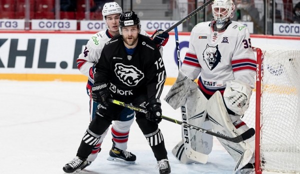 Полный разгром. Челябинский “Трактор” победил “Нефтехимик” со счетом 6:3 Полный разгром. Челябинский “Трактор” победил “Нефтехимик” со счетом 6:3