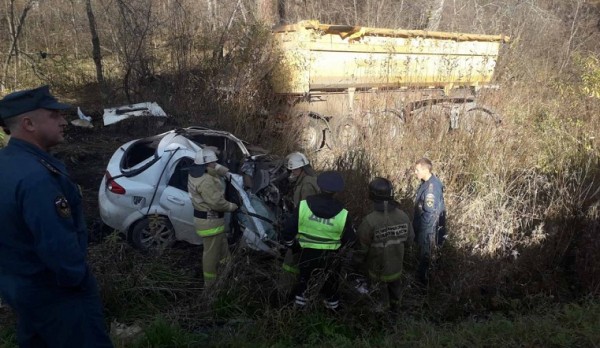 Легковушку расплющило. Водитель погиб в страшном ДТП с грузовиком на Южном Урале