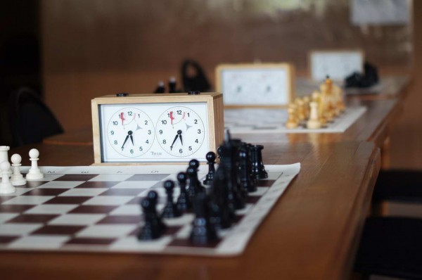 До чего техника дошла. В Челябинске прошел первый дистанционный шахматный турнир