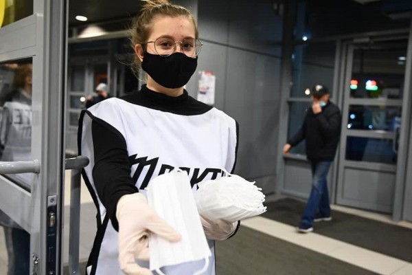 Челябинскую арену "Трактор" проверили на безопасность от ковида Челябинскую арену "Трактор" проверили на безопасность от ковида