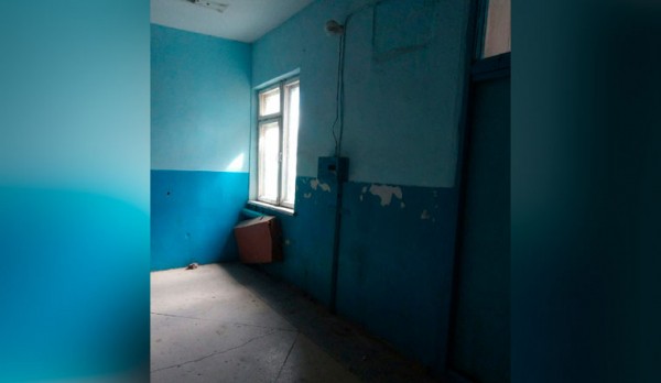 Общественное недоразумение. Самый отвратительный туалет нашли в Челябинской области