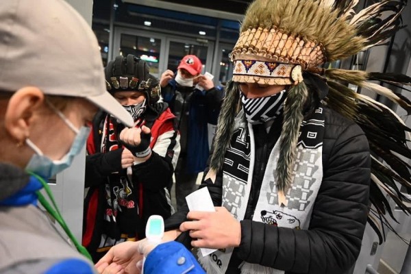 Челябинскую арену "Трактор" проверили на безопасность от ковида Челябинскую арену "Трактор" проверили на безопасность от ковида