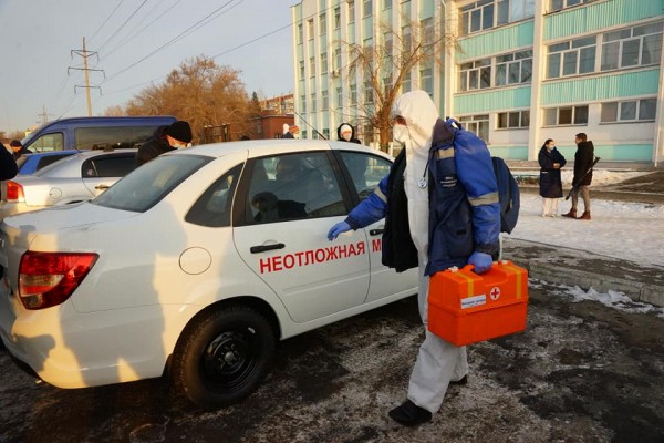 Десять автомобилей подарили службам неотложной медпомощи Челябинска