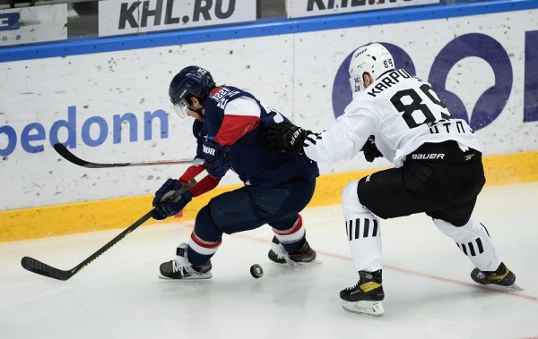 Баранка от «Трактора»: челябинцы уступили «Торпедо» с сухим счетом