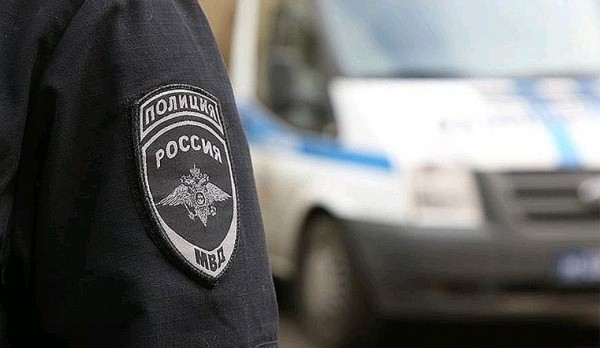 Пассажир напал на полицейского в аэропорту Челябинска Пассажир напал на полицейского в аэропорту Челябинска