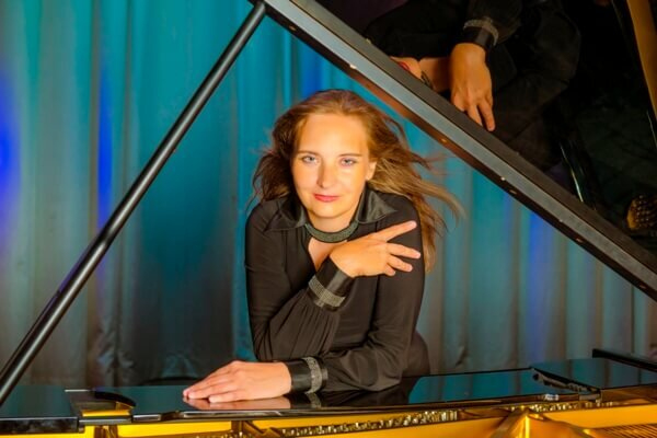 Главная афиша на праздники: куда сходить в Челябинске 2—10 января Главная афиша на праздники: куда сходить в Челябинске 2—10 января