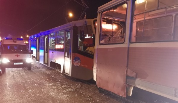 9 человек пострадали в ДТП с двумя трамваями в Челябинской области 9 человек пострадали в ДТП с двумя трамваями в Челябинской области