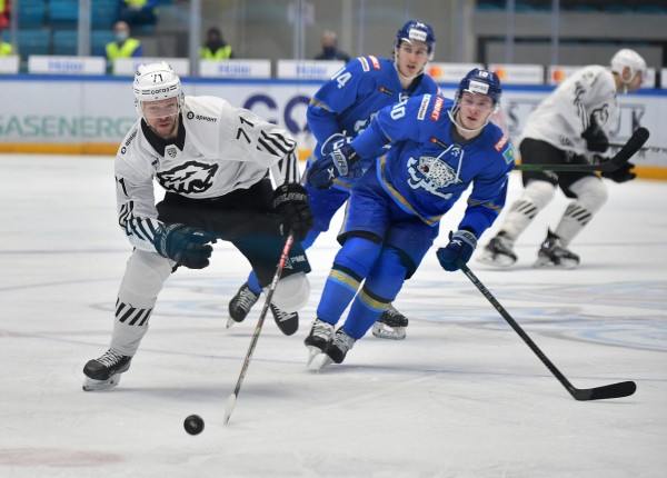 «Трактор» в непростом матче обыграл своего преследователя