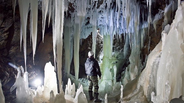 Ледяное царство. В Челябинской области нашли лес из огромных сосулек ФОТО Ледяное царство. В Челябинской области нашли лес из огромных сосулек ФОТО