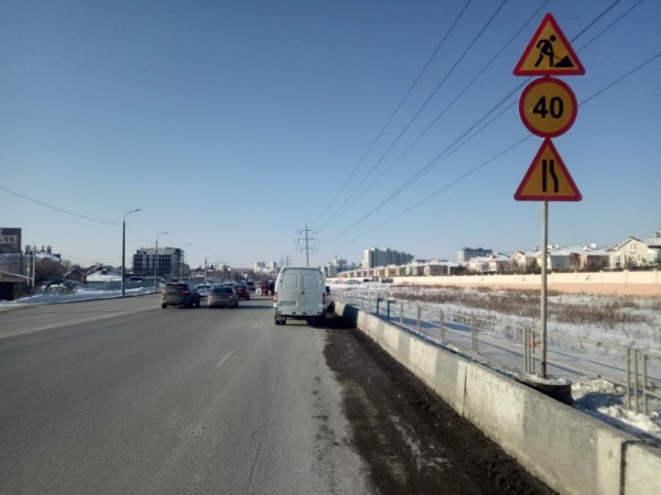 В провале дороги в Челябинске виновата нелегальная врезка в трубу