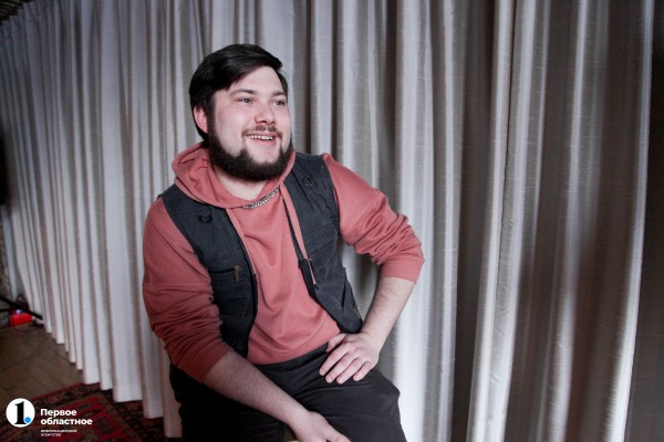 «Главное — не быть токсичным уродом»: как устроен челябинский стендап