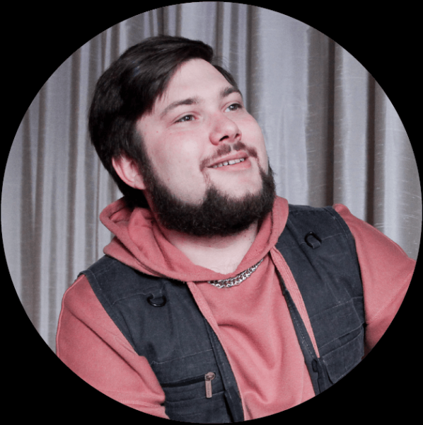 «Главное — не быть токсичным уродом»: как устроен челябинский стендап