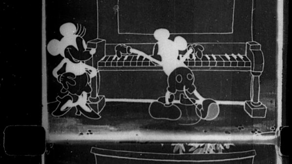 История одного экспоната: кинопленка 30-х годов с мультфильмами о Микки Маусе История одного экспоната: кинопленка 30-х годов с мультфильмами о Микки Маусе