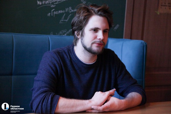 «Главное — не быть токсичным уродом»: как устроен челябинский стендап