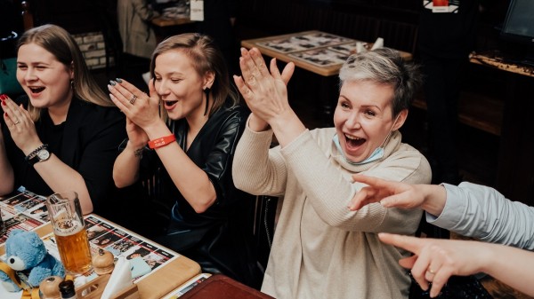 Интеллектуальная битва: в Челябинске стартовал новый сезон Корпоративной лиги «Мозгобойни» Интеллектуальная битва: в Челябинске стартовал новый сезон Корпоративной лиги «Мозгобойни»