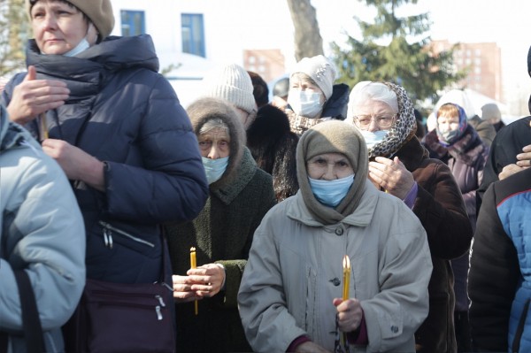 Митрополит Григорий провел литургию в память о защитниках Одигитриевского монастыря Митрополит Григорий провел литургию в память о защитниках Одигитриевского монастыря