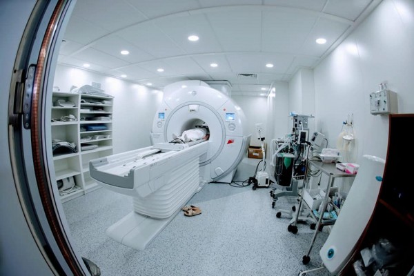 Новый томограф начал работать в Челябинской областной больнице
