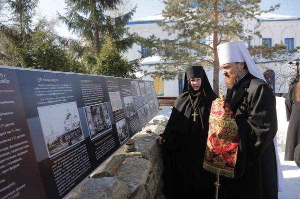 Митрополит Григорий провел литургию в память о защитниках Одигитриевского монастыря Митрополит Григорий провел литургию в память о защитниках Одигитриевского монастыря