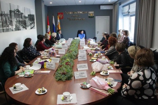 Глава Челябинска поздравила общественниц с наступающим праздником 8 Марта