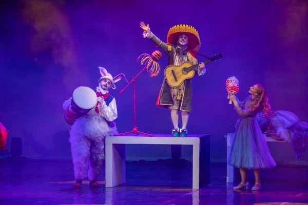 Челябинцы могут встретить весну по-японски Челябинцы могут встретить весну по-японски