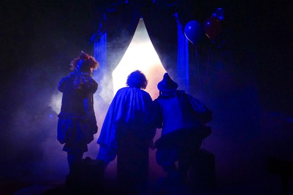 Поговаривают, что ты умер: зачем в челябинский театр «Требуется клоун» Поговаривают, что ты умер: зачем в челябинский театр «Требуется клоун»