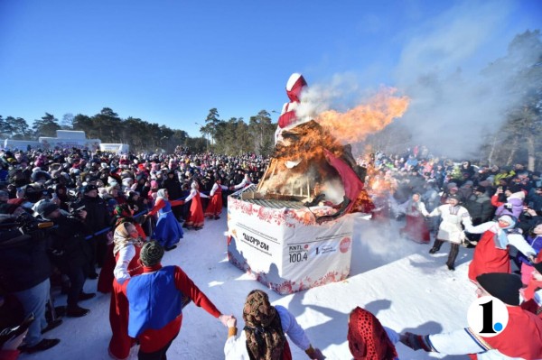 В челябинском парке им. Гагарина отпраздновали Масленицу