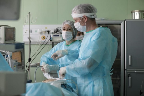 Челябинские хирурги спасли двух пациентов с резкой потерей веса