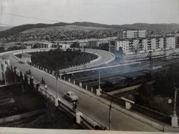 Мост с разворотом в светлое будущее Мост с разворотом в светлое будущее