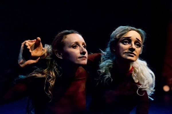 Колыбельная мироздания: в новом иммерсивном спектакле театра Ольги Пона танцоры говорят Колыбельная мироздания: в новом иммерсивном спектакле театра Ольги Пона танцоры говорят